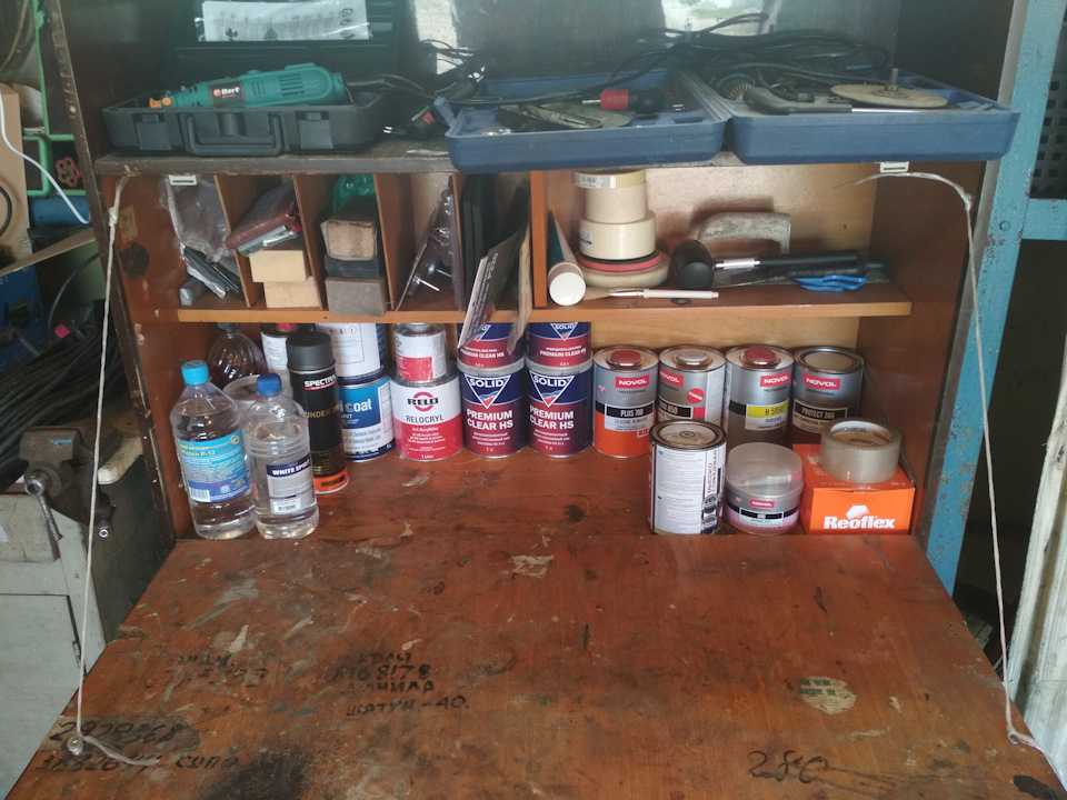 Покраска авто в гараже своими руками: работа в гаражных условиях Подготовка гаража к покраске автомобиля Не сле­ду­ет при­рав­ни­вать покрас­ку в гара­же