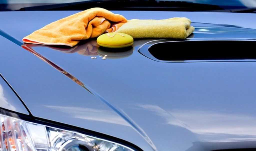 Как помыть автомобиль под капотом