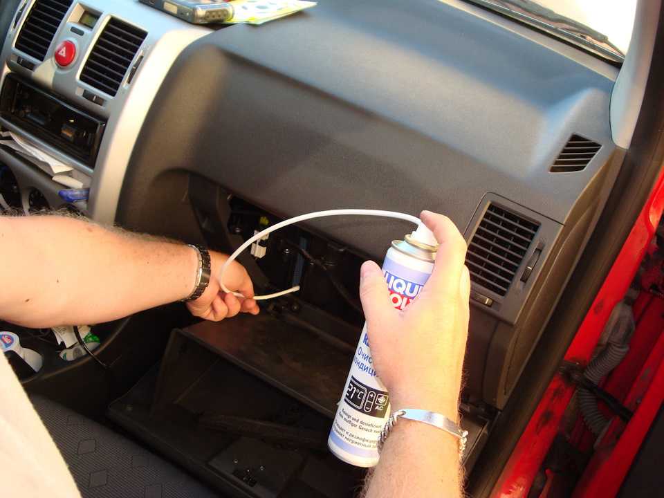 Как устранить запах из кондиционера автомобиля | auto-wiki